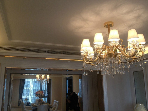 ���̰���